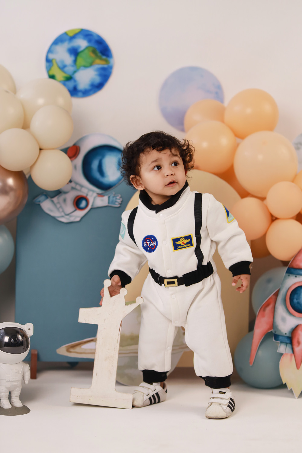 Astronaut-theme1-2-2