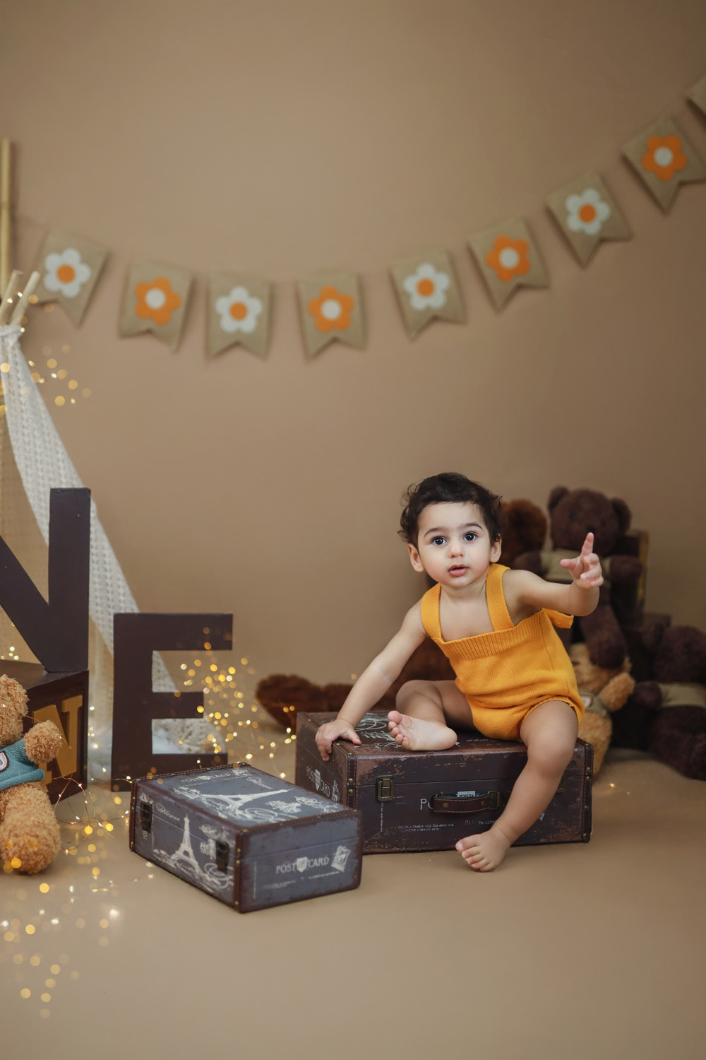 Boho-Tent-with-Teddies-6