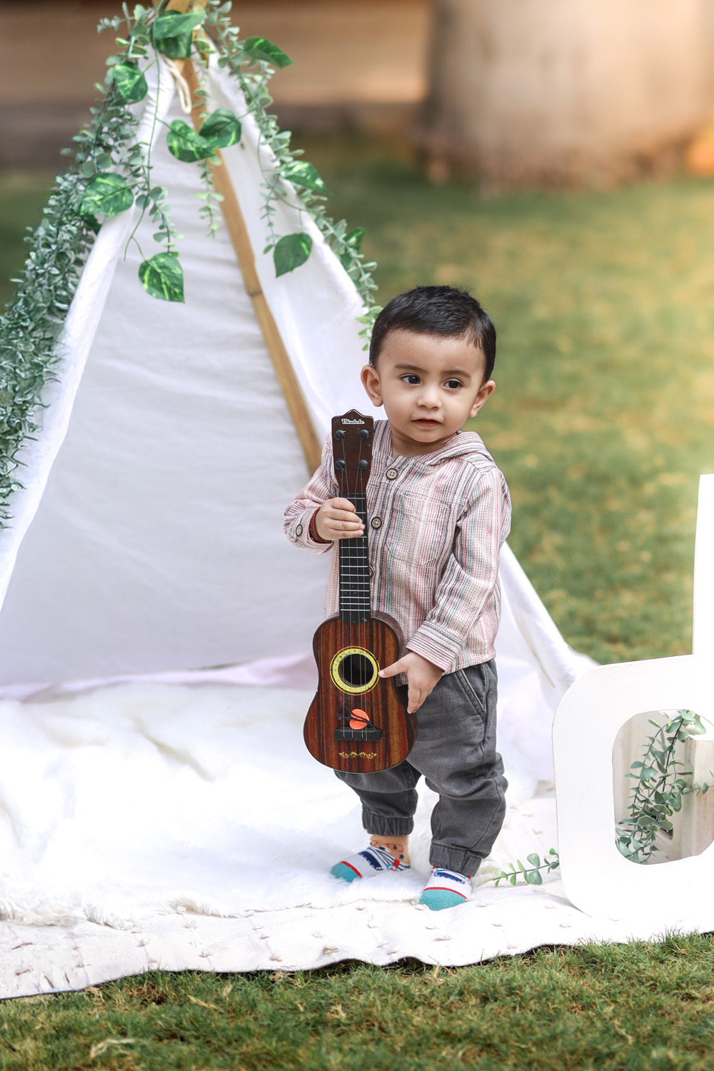 tent-theme-3